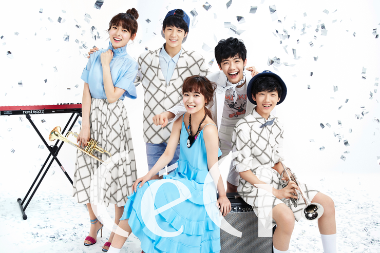 [CECI] <쎄씨 X 미키마우스 클럽> 크리스티나 아길레라, 브리트니 스피어스, 저스틴 팀버레이크를 배출한 디즈니 채널 미키마우스 클럽의 한국... 